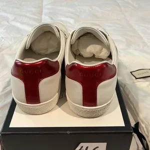 Gucci | Shoes | Gucci Sneakers Size 2 Classics | Poshmark display picture 1